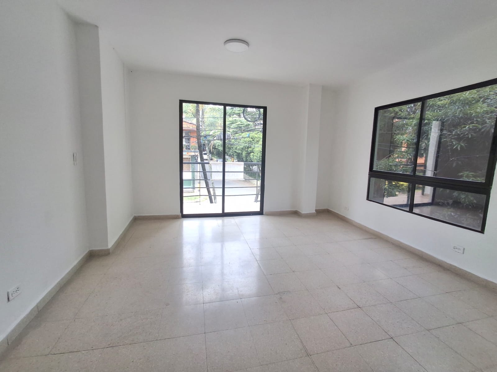 OFICINA EN ARRIENDO EN ENVIGADO COD 10630 - Foto 5