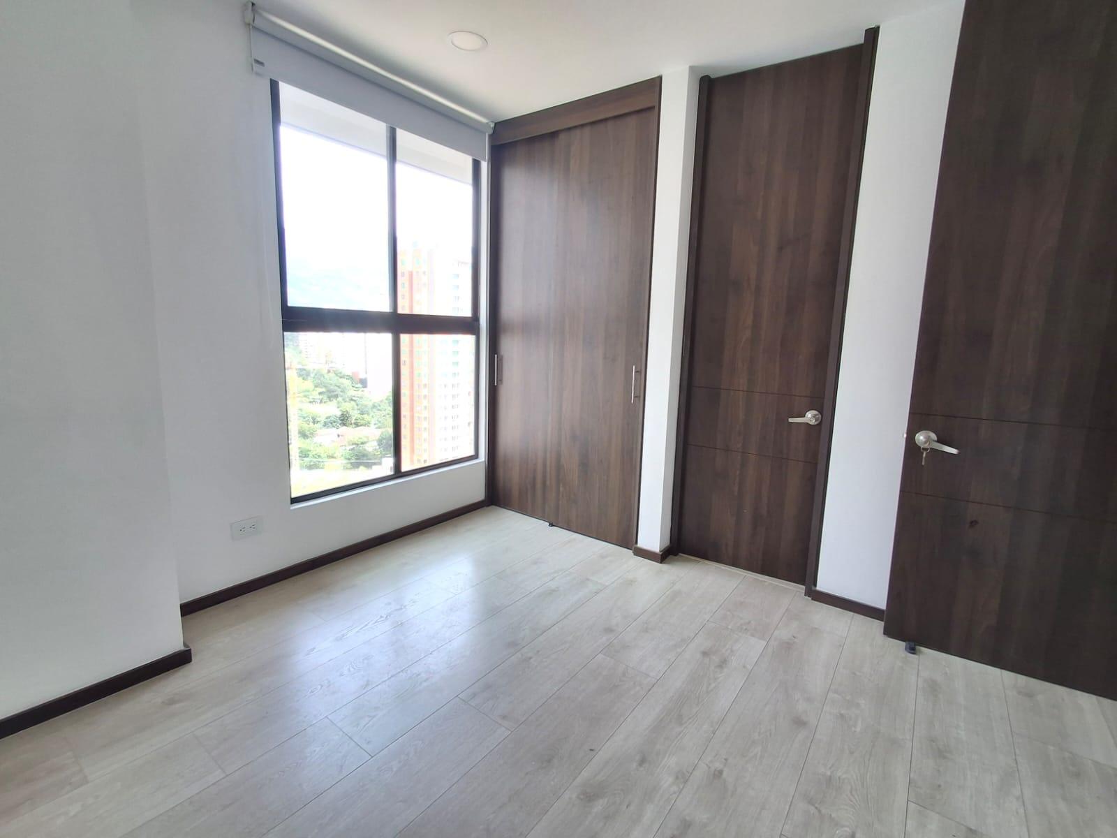 APARTAMENTO DUPLEX EN ARRIENDO EN SABANETA COD 10755 - Foto 14