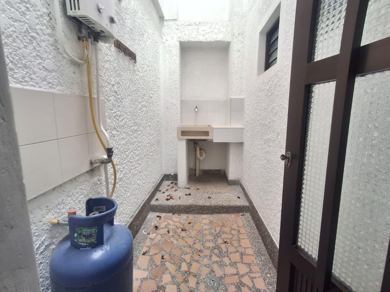 OFICINA EN ARRIENDO EN SABANETA COD 10408 - Foto 9