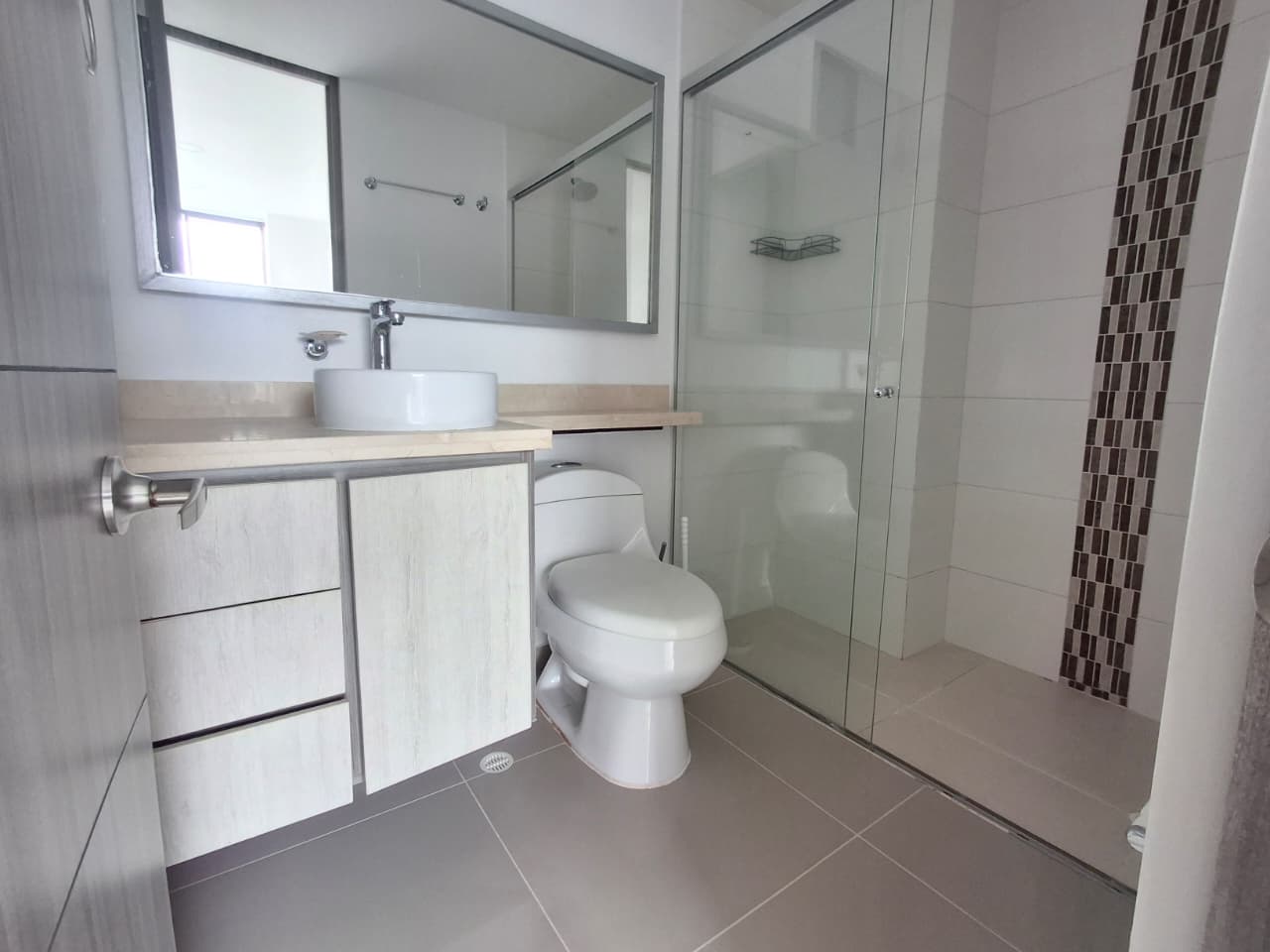 APARTAMENTO DUPLEX EN ARRIENDO EN SABANETA COD 10764 - Foto 11