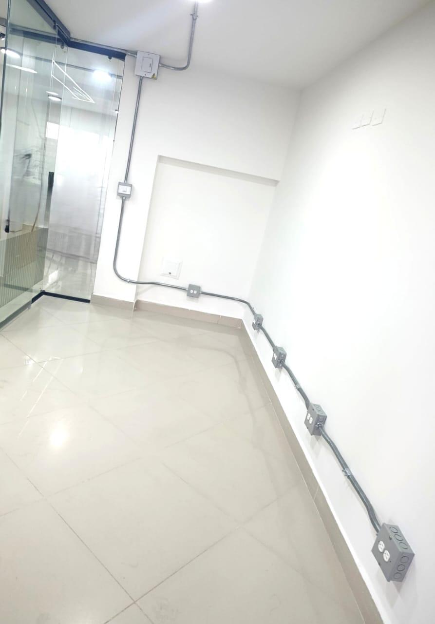 OFICINA EN ARRIENDO LAURELES COD 9918 - Foto 7