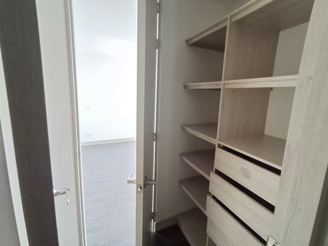APARTAMENTO EN ARRIENDO EN SABANETA COD 10098 - Foto 6