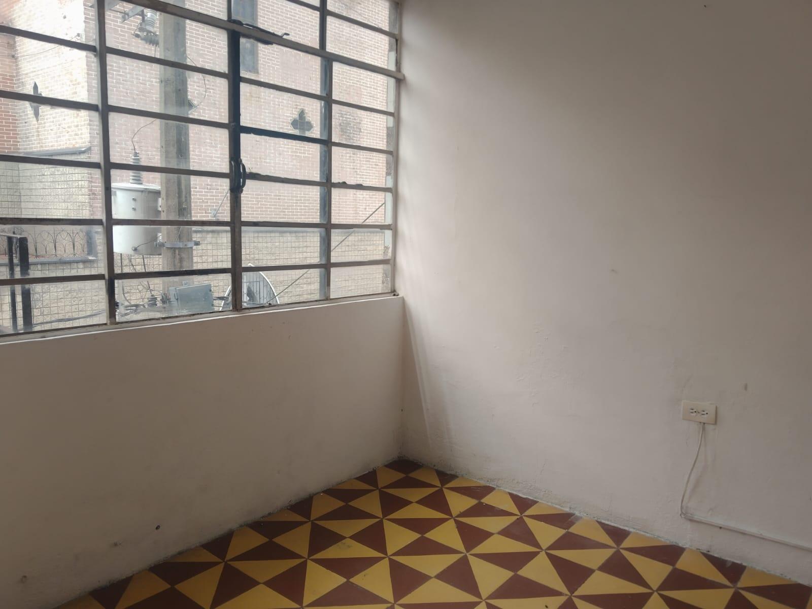 APARTAMENTO EN ARRIENDO EN LA MILAGROSA COD 10641  - Foto 3