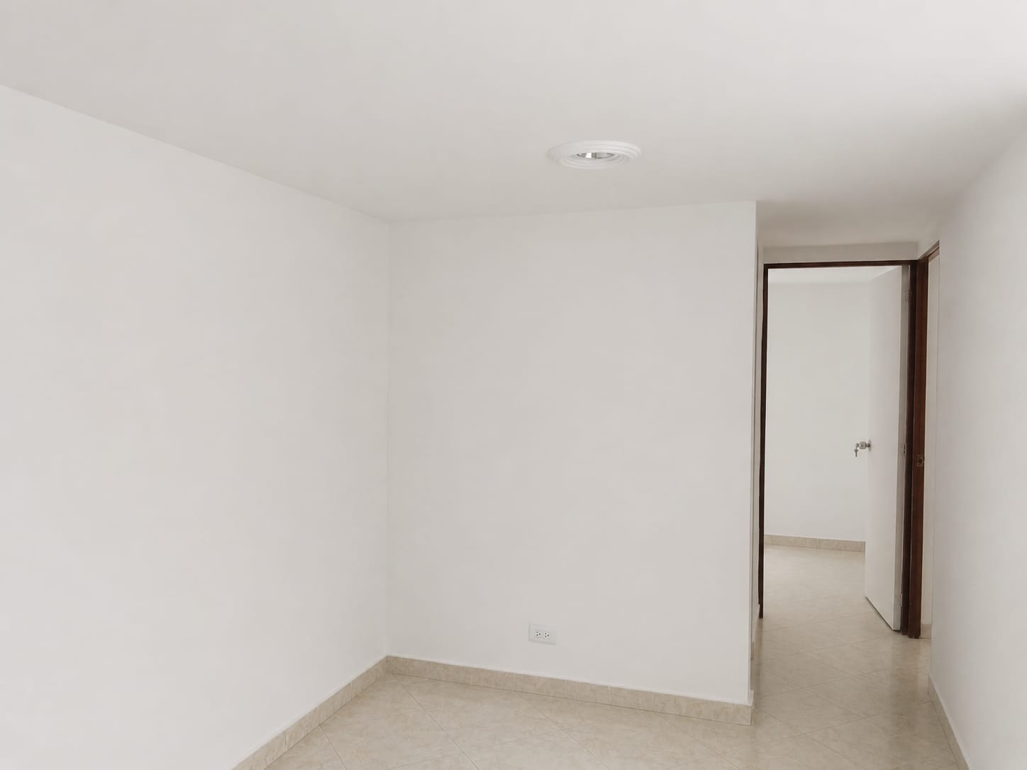 APARTAMENTO EN ARRIENDO EN LA CANDELARIA COD 10758  - Foto 3