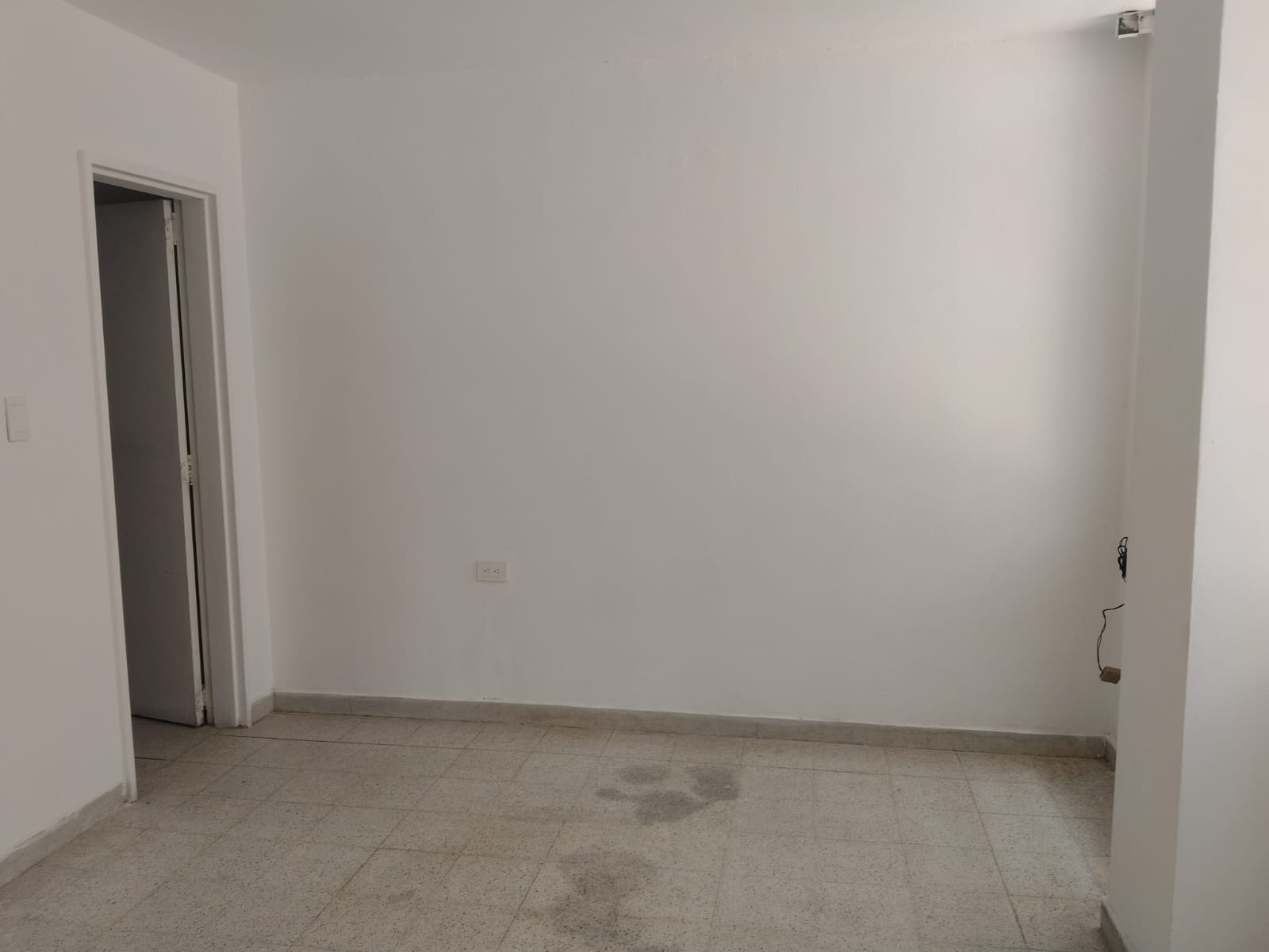 APARTAESTUDIO EN ARRIENDO EN LA CANDELARIA COD 10768  - Foto 3