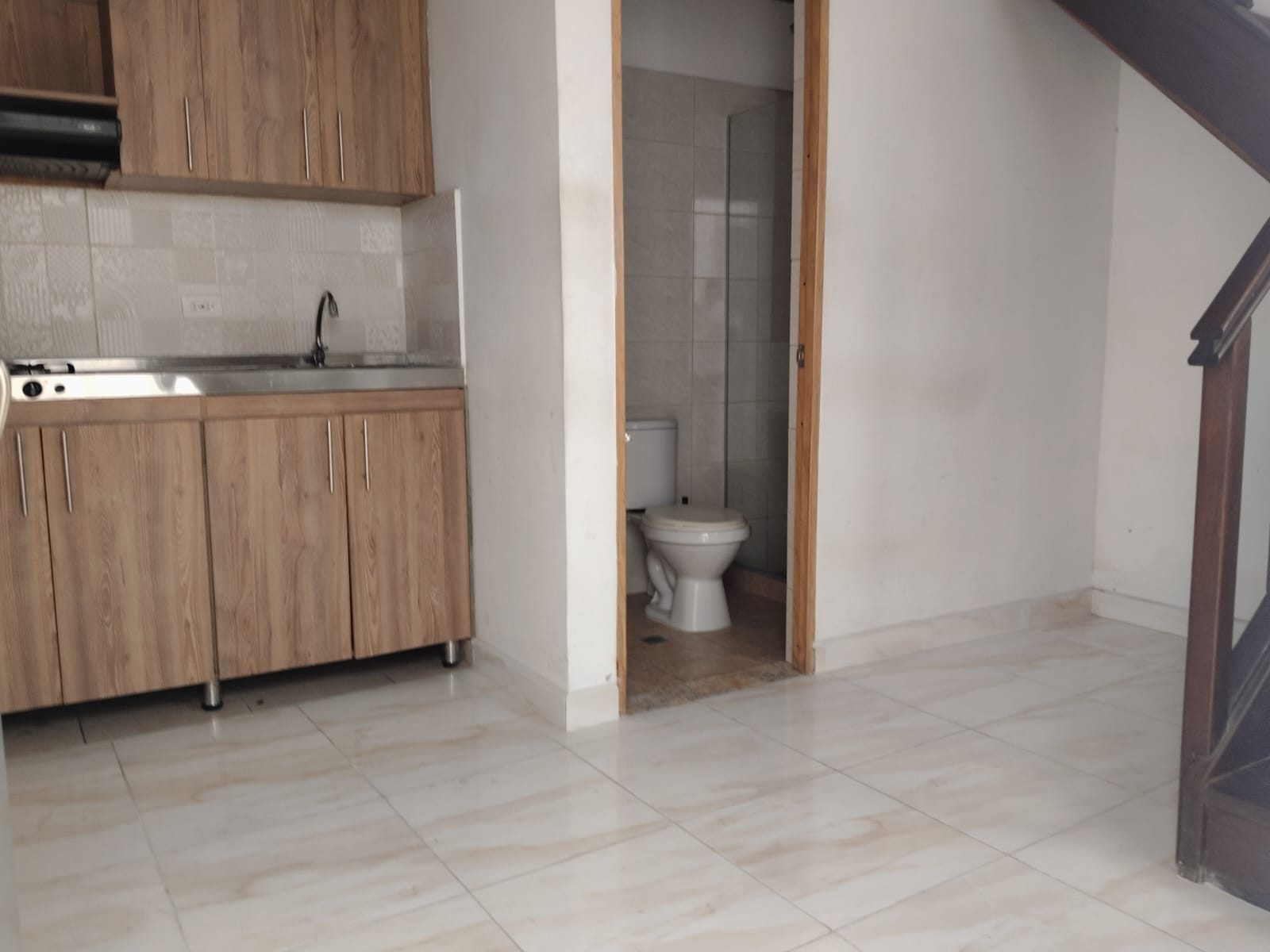 APARTAESTUDIO EN ARRIENDO EN CAMPO VALDES COD 10842  - Foto 3