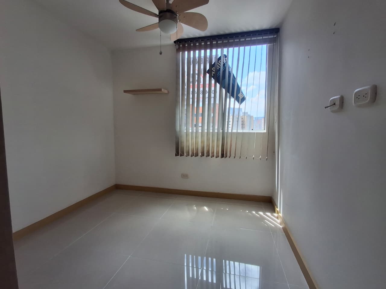 APARTAMENTO EN ARRIENDO EN SABANETA COD 10666 - Foto 2