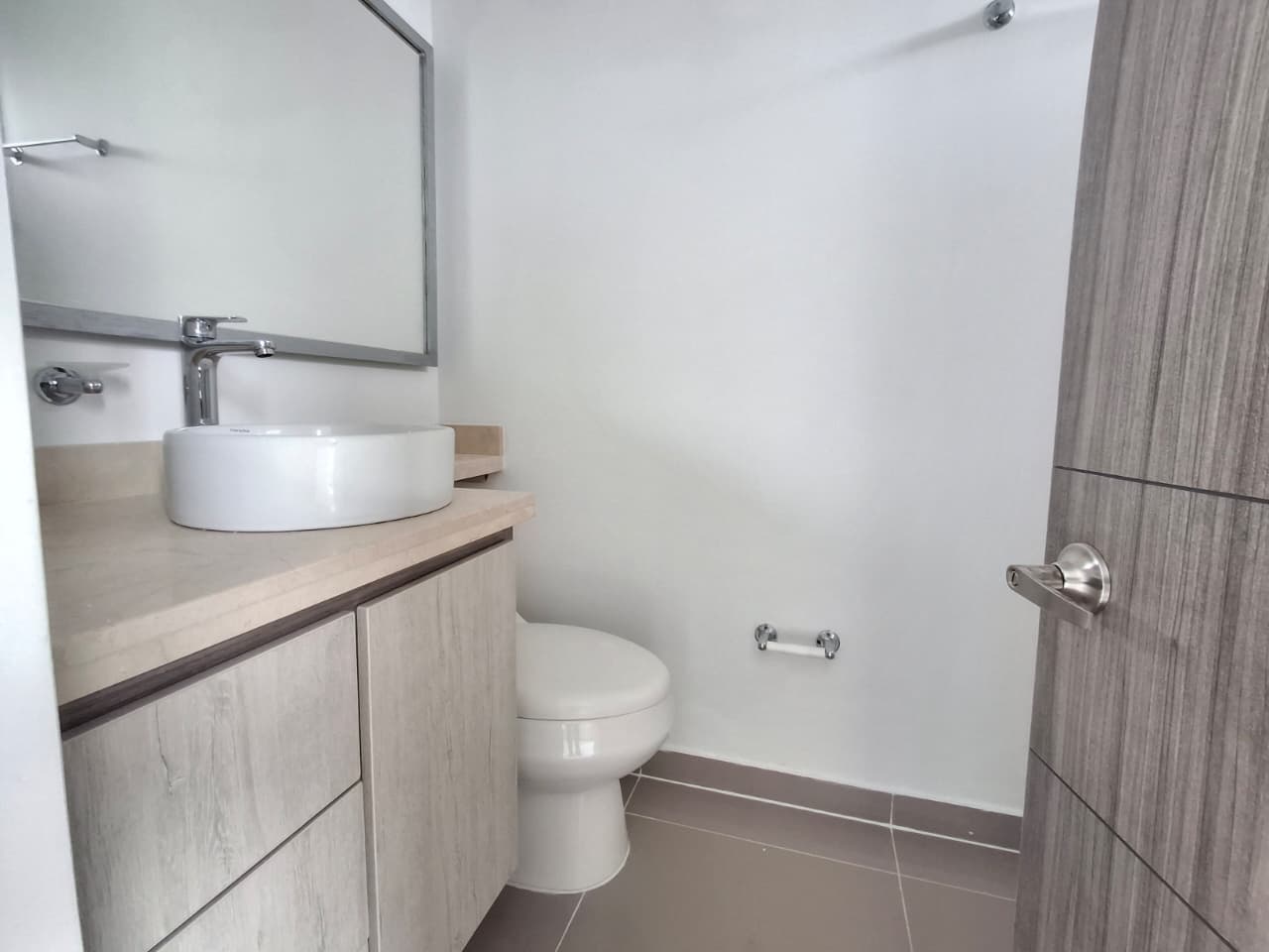 APARTAMENTO DUPLEX EN ARRIENDO EN SABANETA COD 10764 - Foto 5
