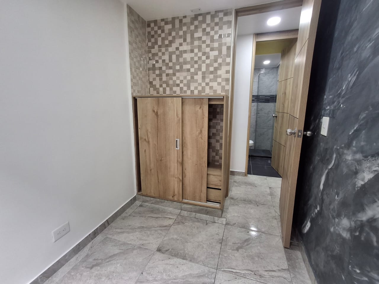 APARTAMENTO EN VENTA EN MEDELLIN COD 10680 - Foto 3