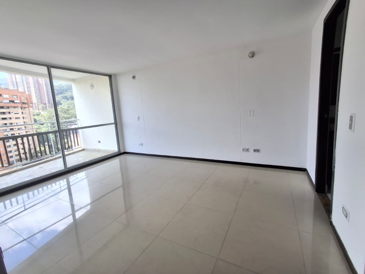 APARTAMENTO EN ARRIENDO EN SABANETA COD 10664 - Foto 6