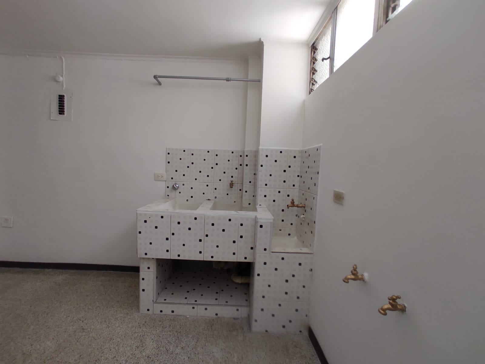 APARTAMENTO EN VENTA EN LAURELES ESTADIO COD 8050 - Foto 12