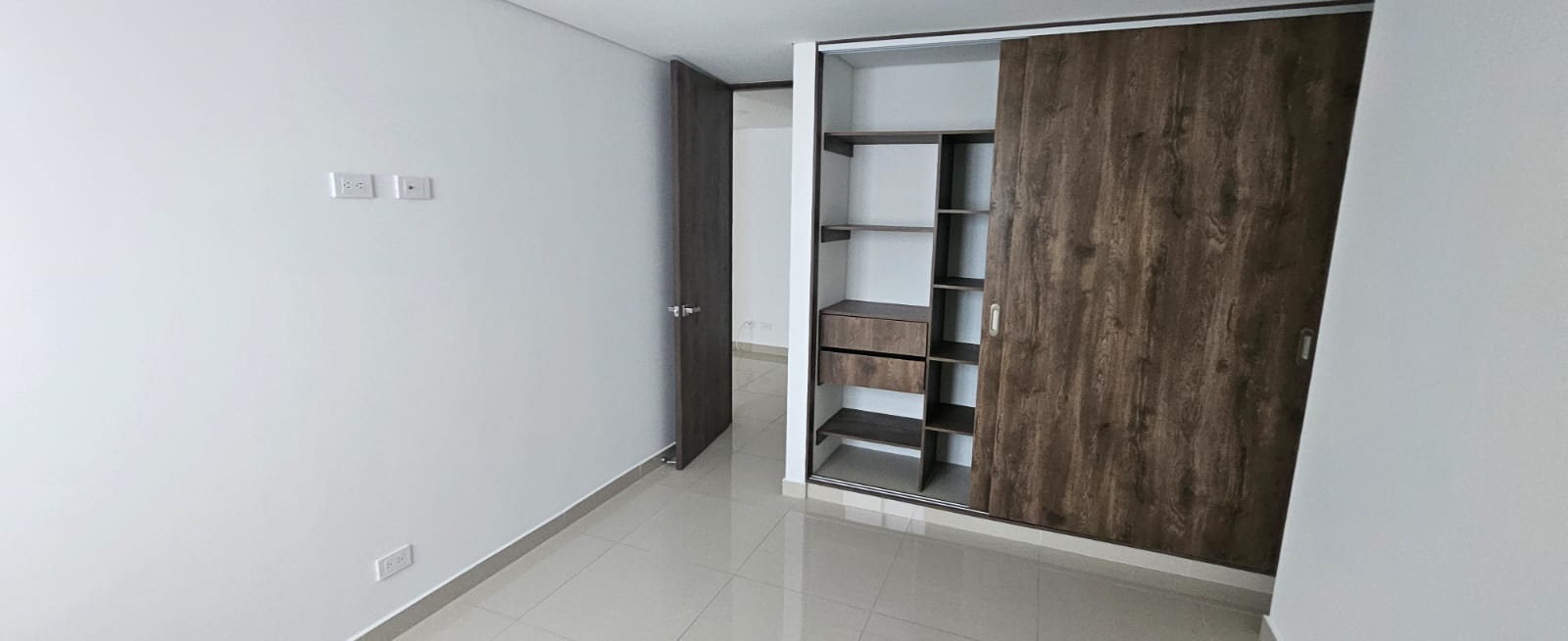 APARTAMENTO EN LAURELES LA CASTELLANA COD 10198 - Foto 4