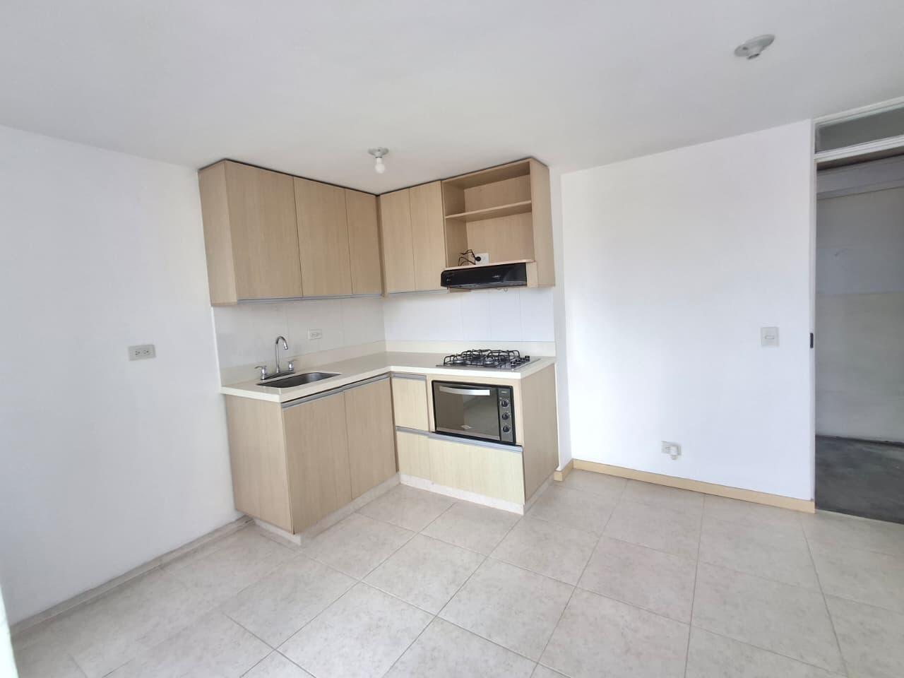 APARTAMENTO EN ARRIENDO EN SAN ANTONIO DE PRADO COD 10388