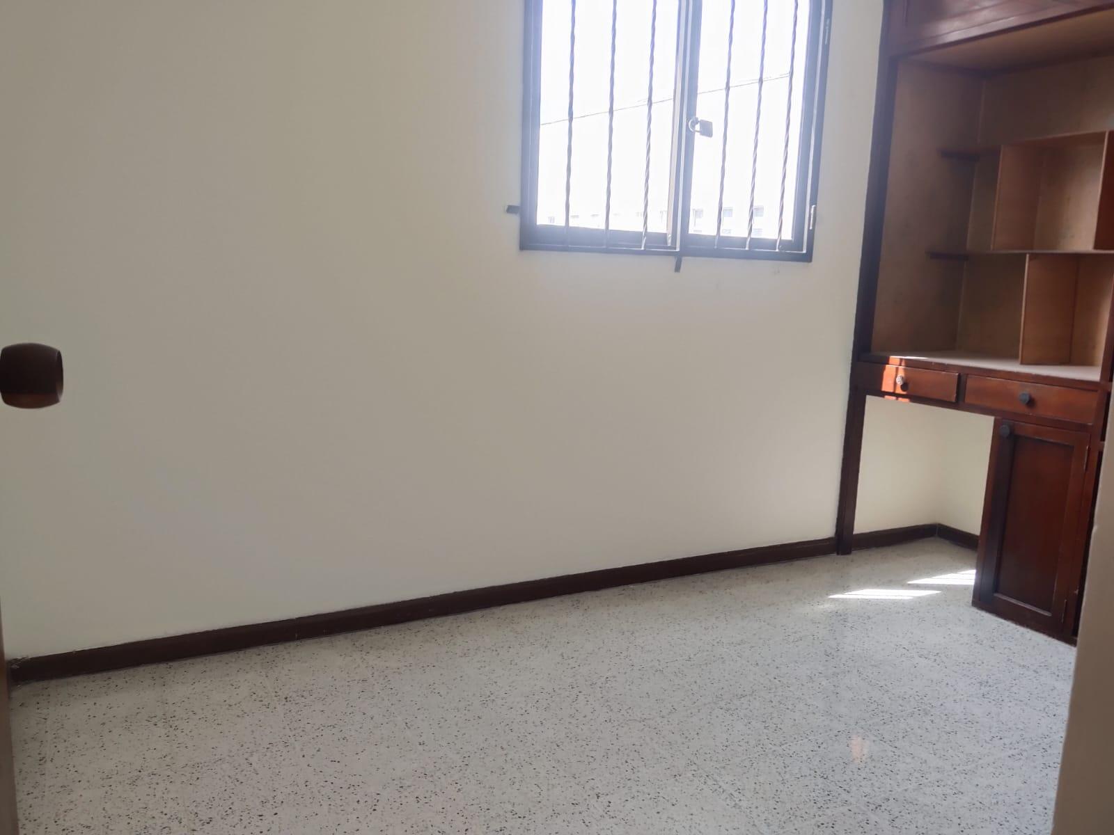 APARTAMENTO EN ARRIENDO EN LA CANDELARIA COD  10644 - Foto 5