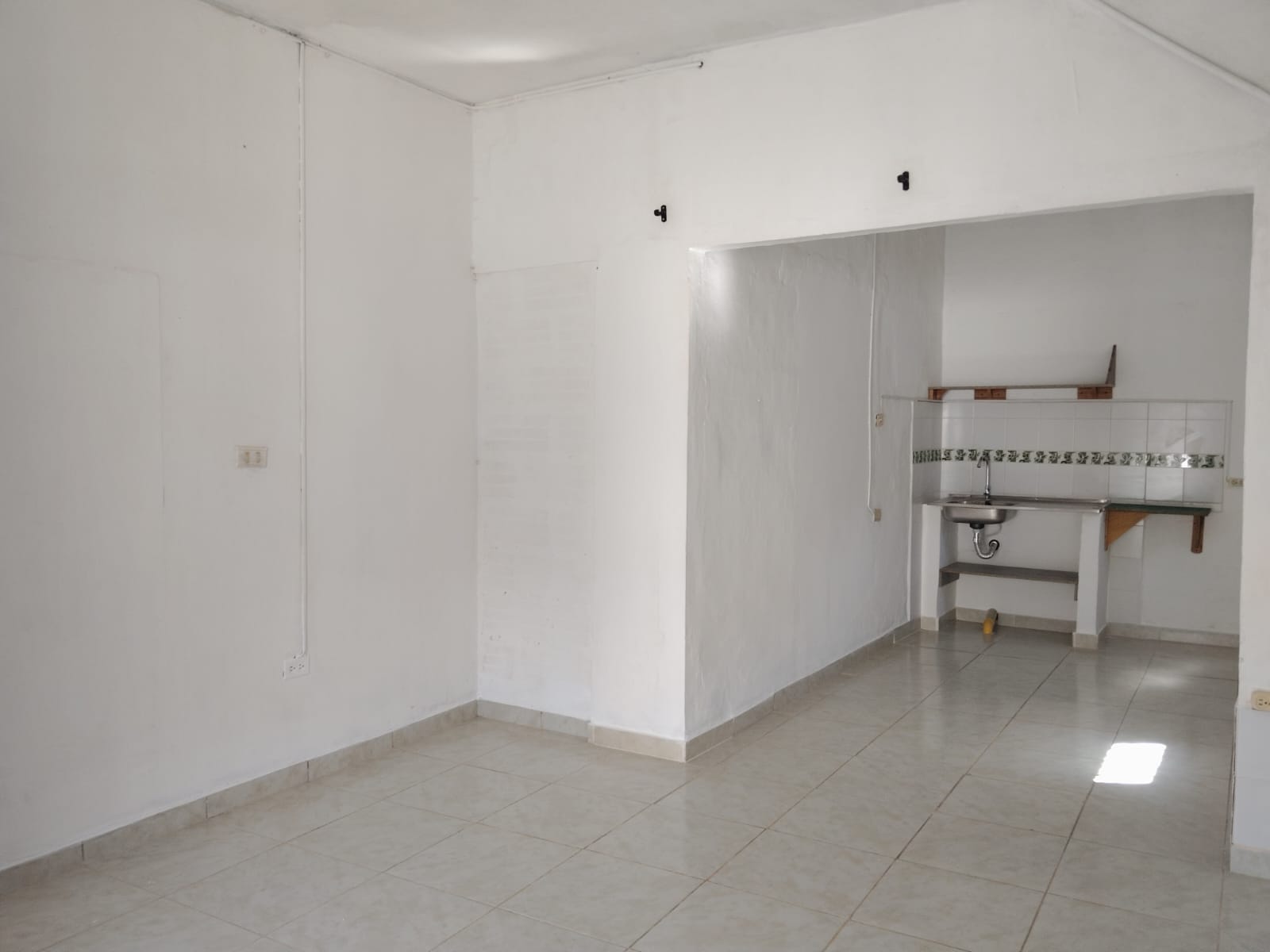 APARTAESTUDIO EN ARRIENDO EN ENCISO COD 10713  - Foto 4