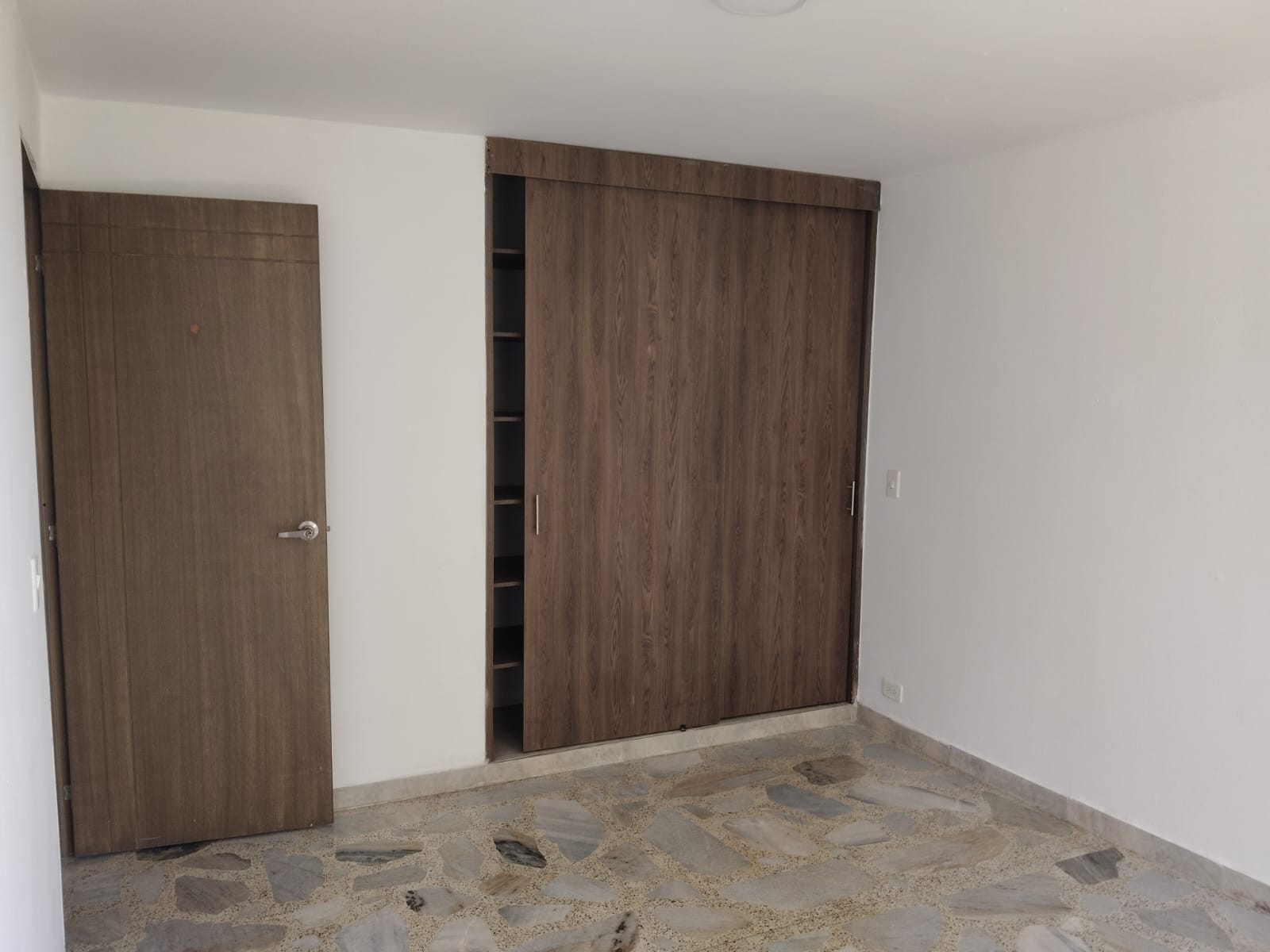 APARTAMENTO EN ARRIENDO EN LA CANDELARIA COD 10783  - Foto 4