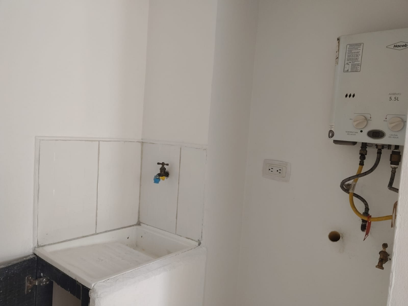 APARTAESTUDIO EN ARRIENDO EN LA CANDELARIA COD  10820  - Foto 5