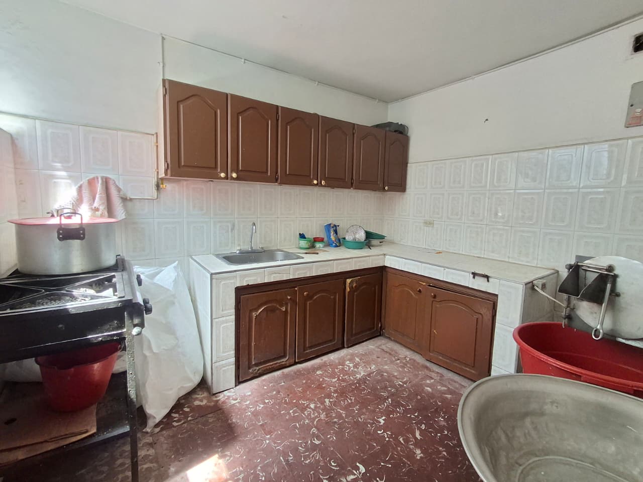 CASA EN ARRIENDO PARA NEGOCIO EN SABANETA COD 10905 - Foto 1