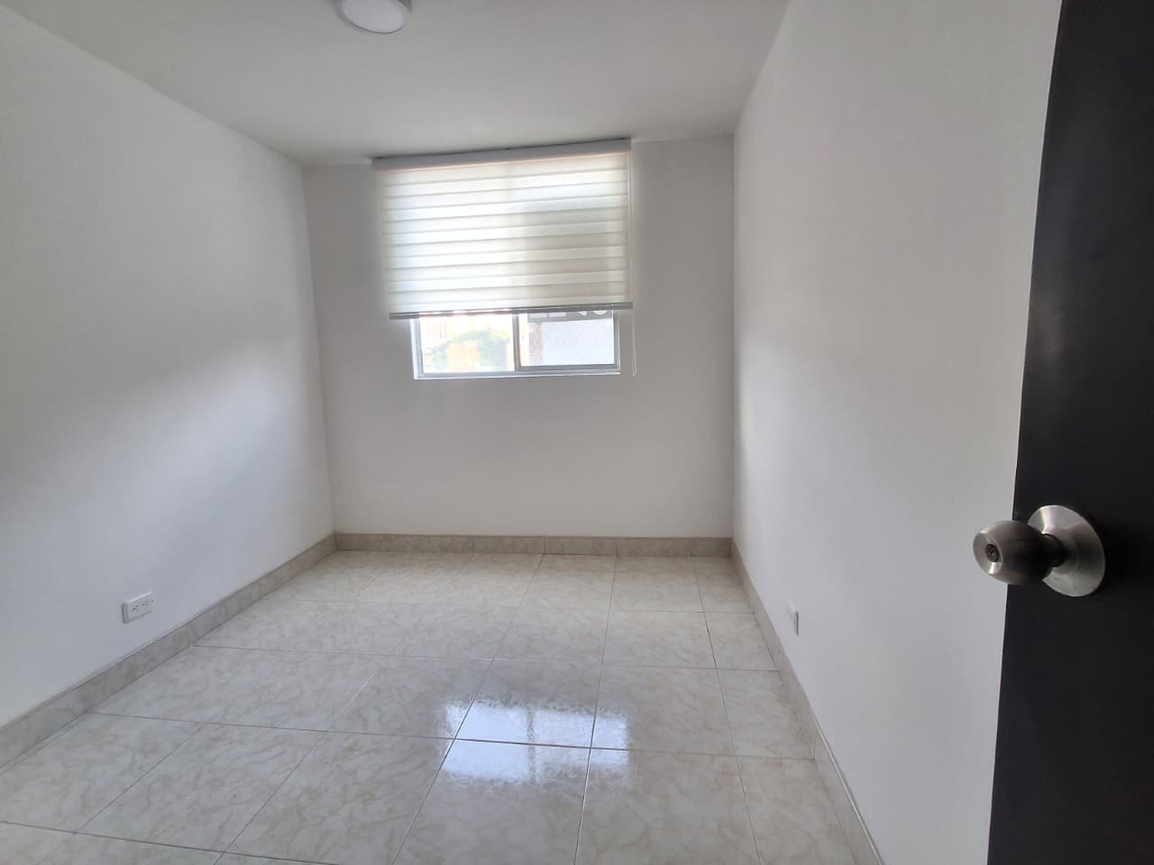 APARTAMENTO EN ARRIENDO EN SABANETA COD 10685 - Foto 2
