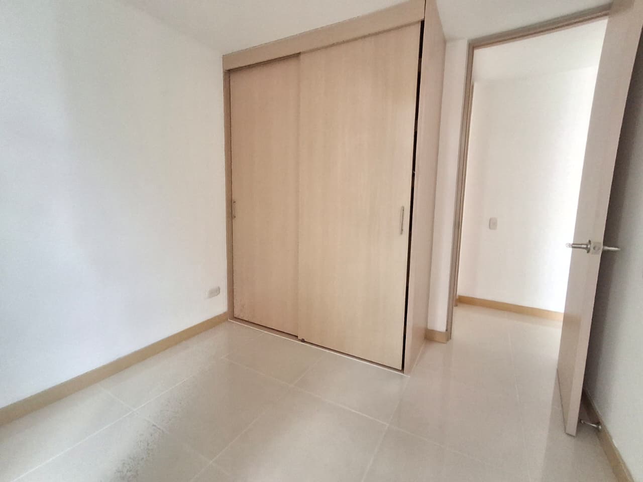APARTAMENTO EN ARRIENDO EN SABANETA COD 10666 - Foto 3