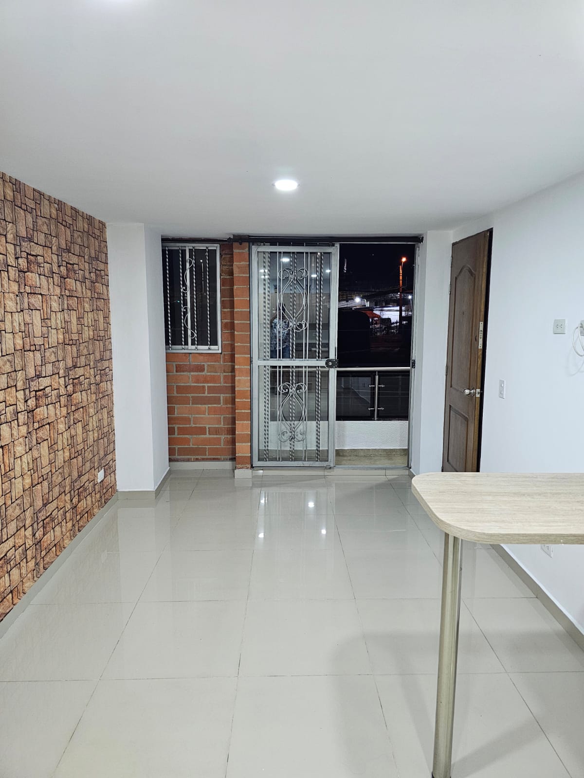 APARTAMENTO EN ARRIENDO EN SABANETA COD 8246 - Foto 2