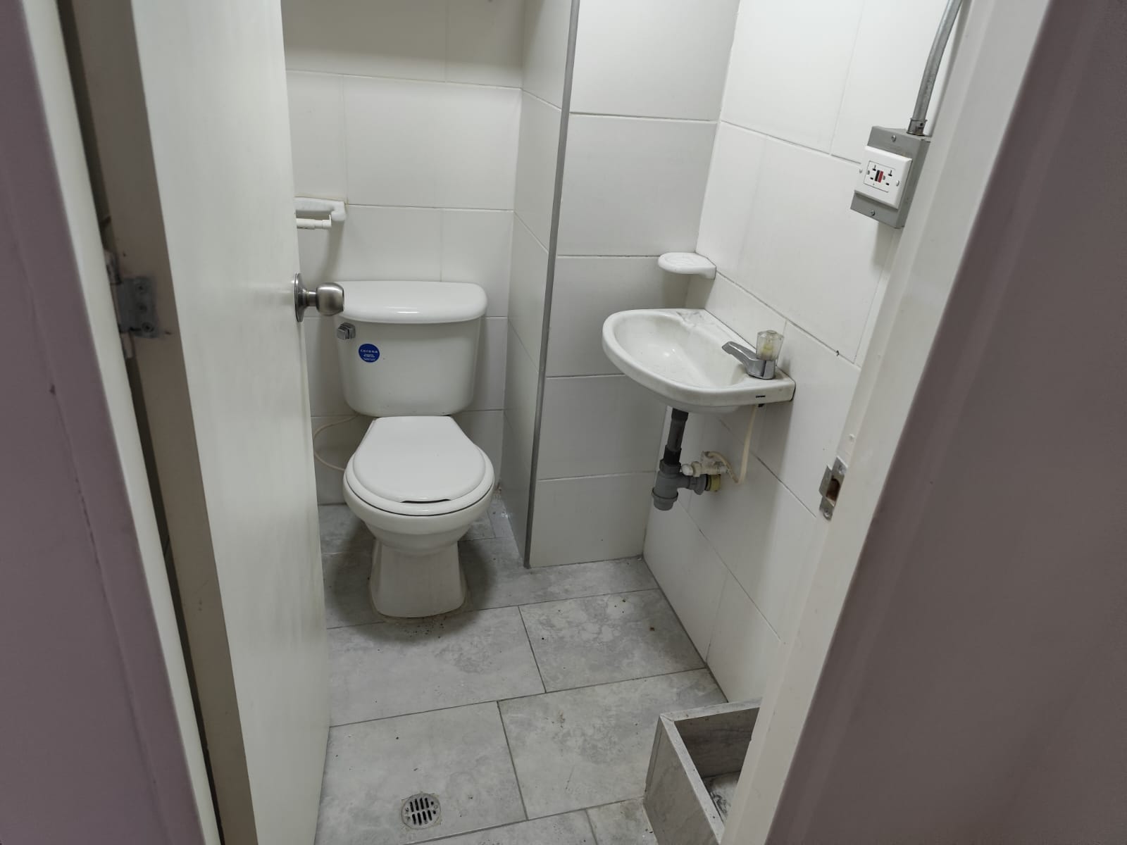 LOCAL EN ARRIENDO EN BELEN LA VILLA DEL ABURRA  COD 10236  - Foto 5