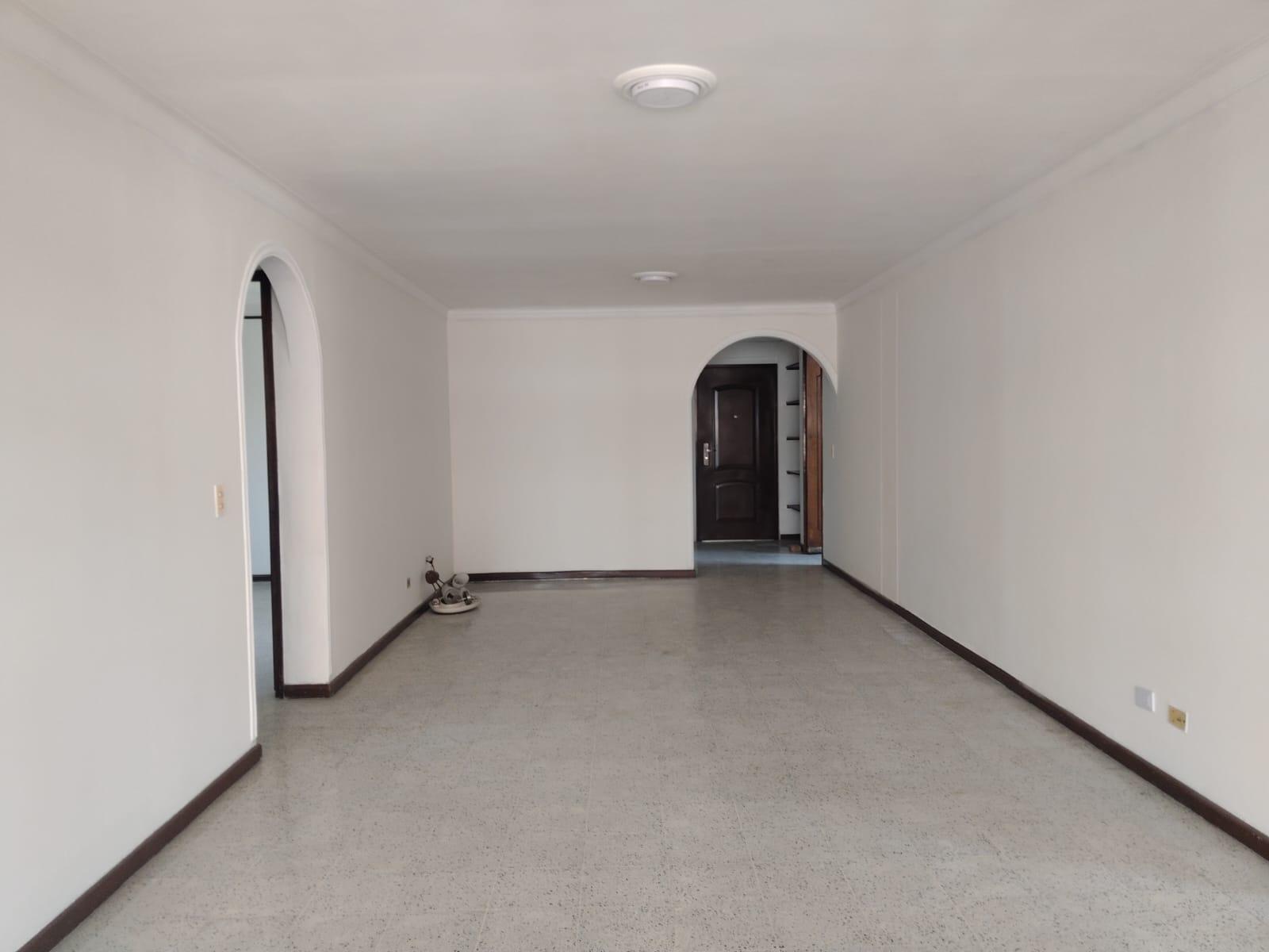 APARTAMENTO EN ARRIENDO EN LA CANDELARIA COD  10644 - Foto 4