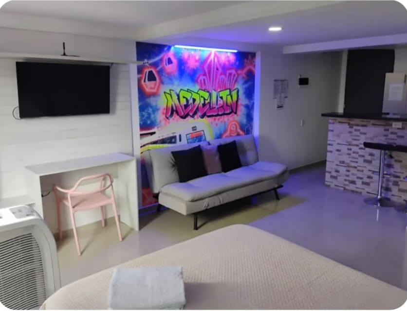 APARTAESTUDIO EN ARRIENDO EN MEDELLIN COD 10744 - Foto 5