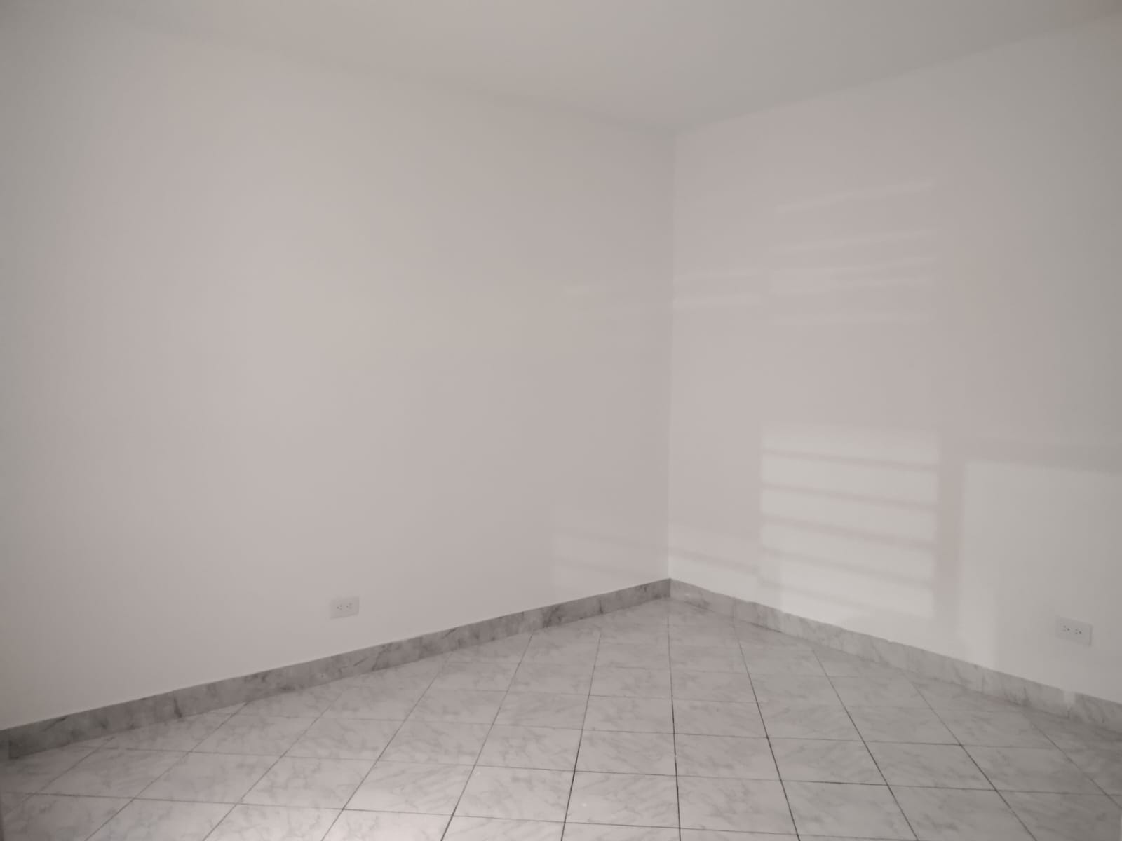 APARTAESTUDIO EN ARRIENDO EN LA CANDELARIA COD 10768  - Foto 5
