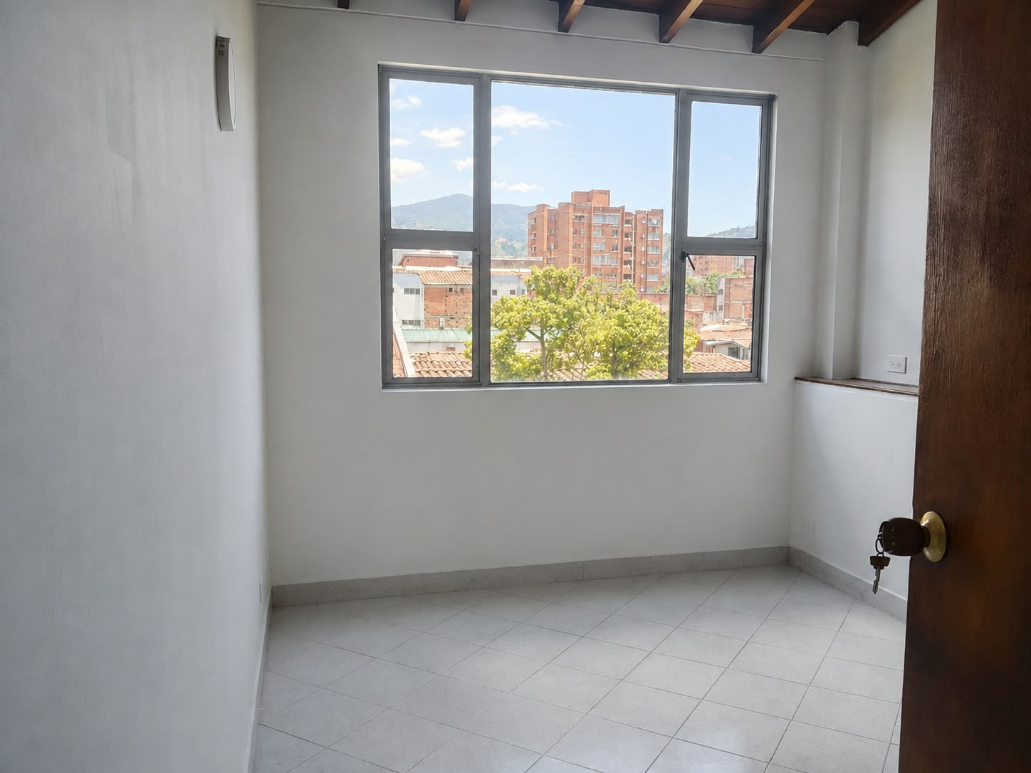 APARTAMENTO EN ARRIENDO EN LAURELES COD  10784  - Foto 5