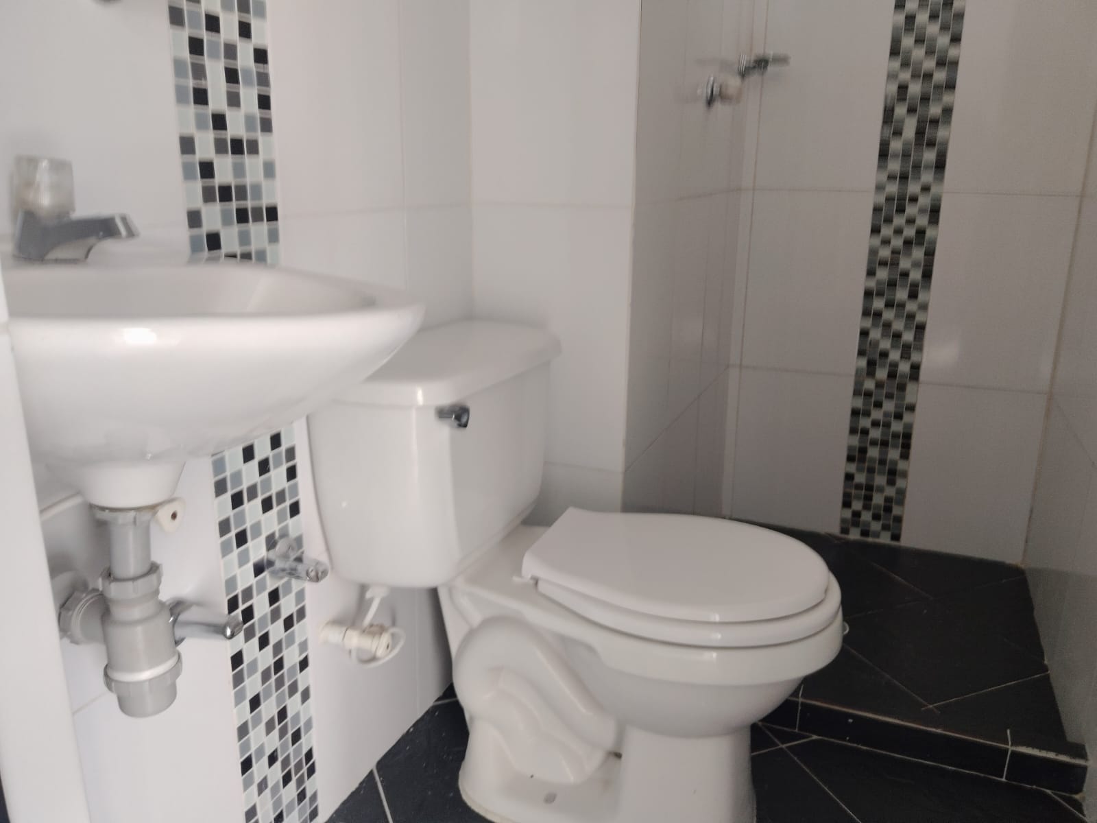 APARTAESTUDIO EN ARRIENDO EN LA CANDELARIA COD 10811  - Foto 7