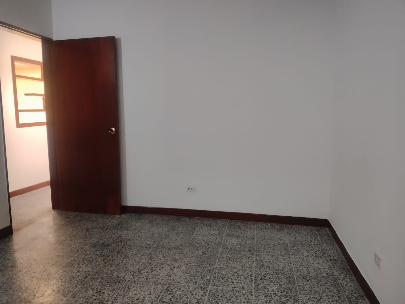 APARTAMENTO EN ARRIENDO EN ENCISO COD  10829  - Foto 5