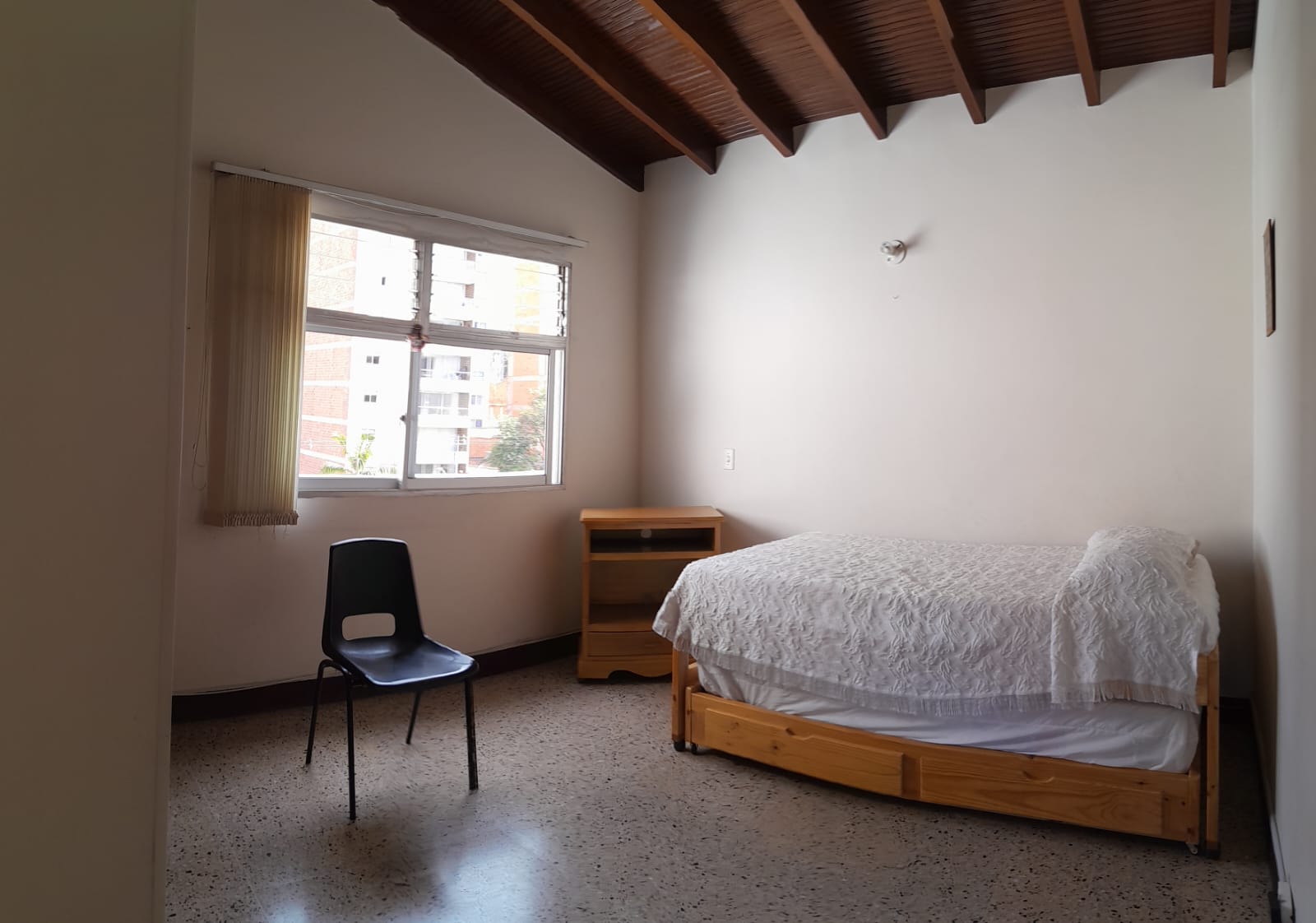 APARTAMENTO EN VENTA  LAURELES NOGAL COD 8823 - Foto 5