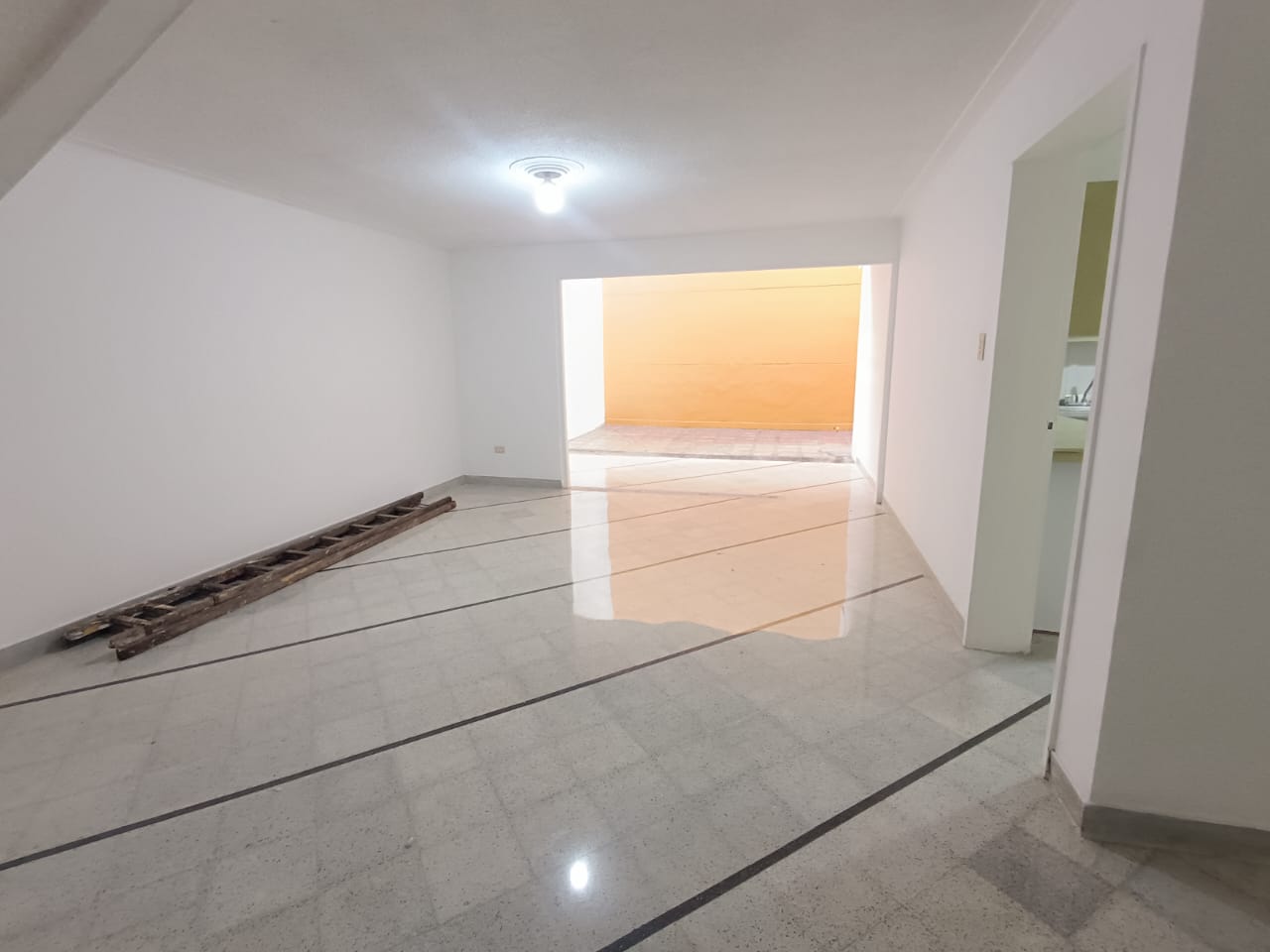 CASA EN ARRIENDO EN BELEN ROSALES COD 9908  - Foto 3