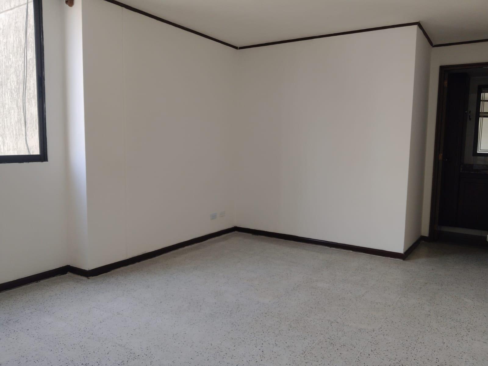 APARTAMENTO EN ARRIENDO EN LA CANDELARIA COD  10644 - Foto 6