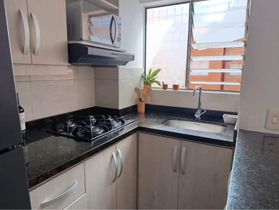 APARTAESTUDIO EN ARRIENDO EN LAURELES COD 10618