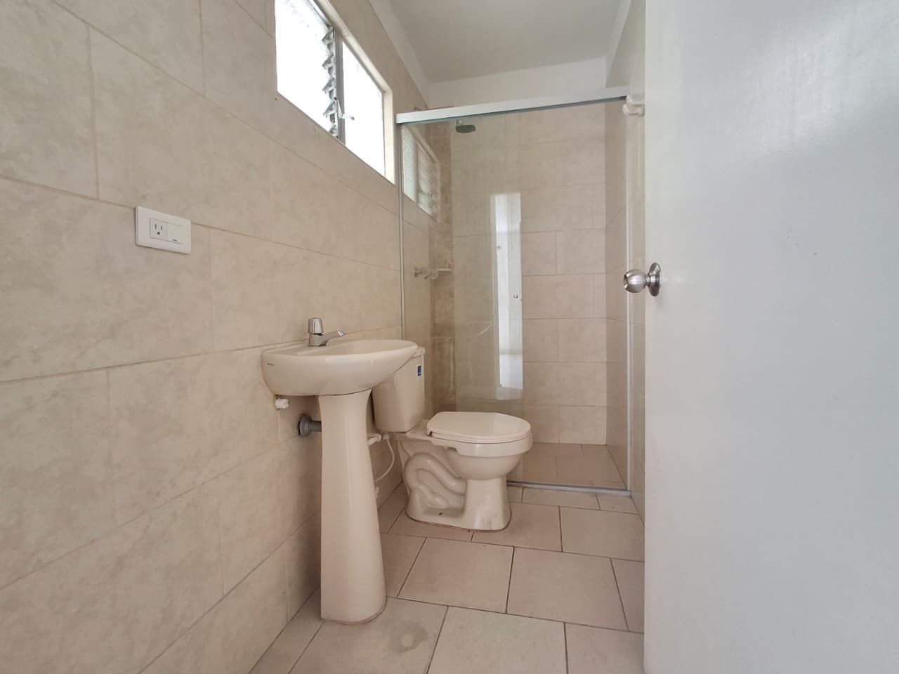 CASA EN ARRIENDO EN ITAGUI COD 10766 - Foto 9
