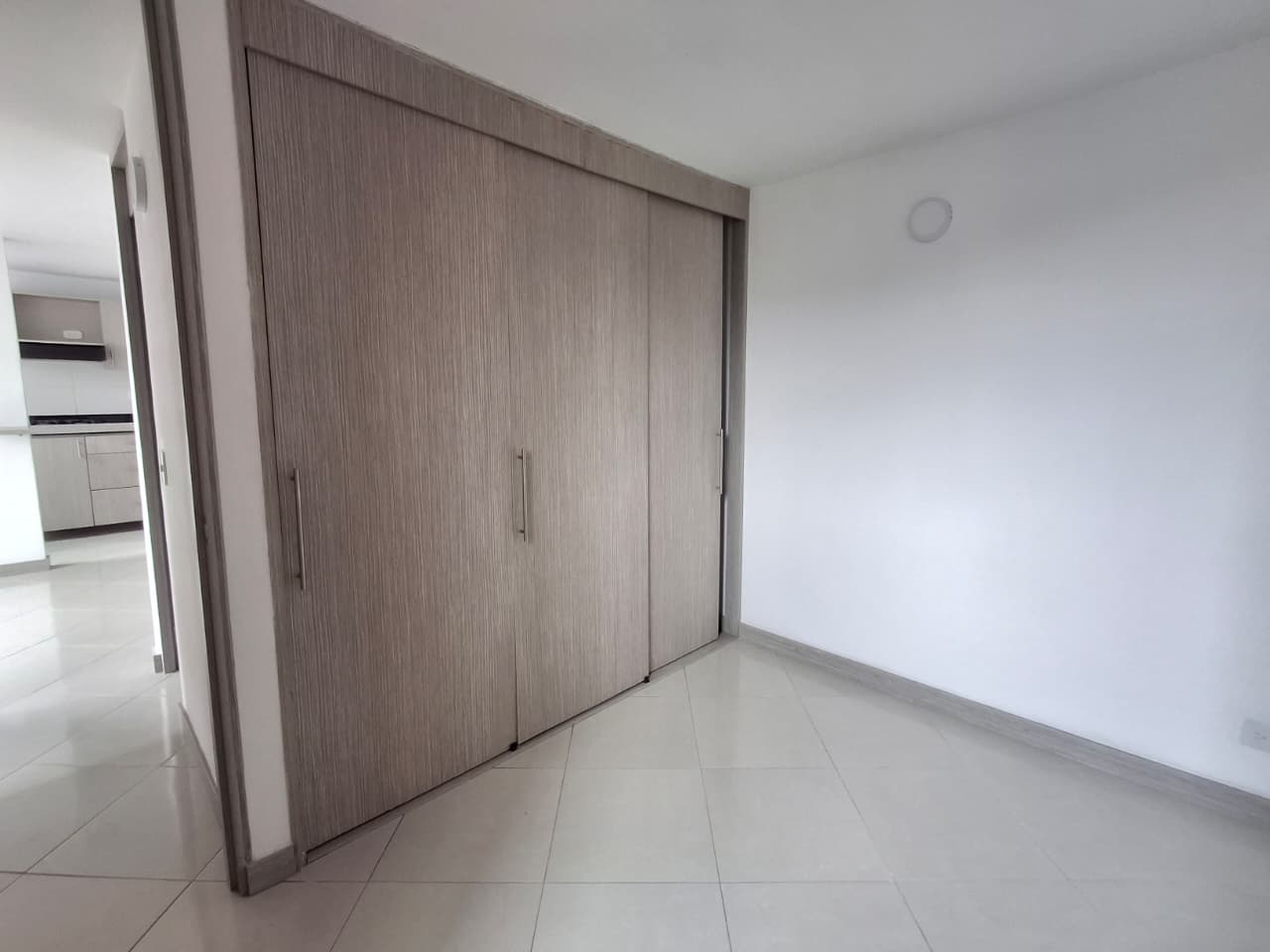 APARTAMENTO EN ARRIENDO SAN ANTONIO DE PRADO COD 10915 - Foto 7