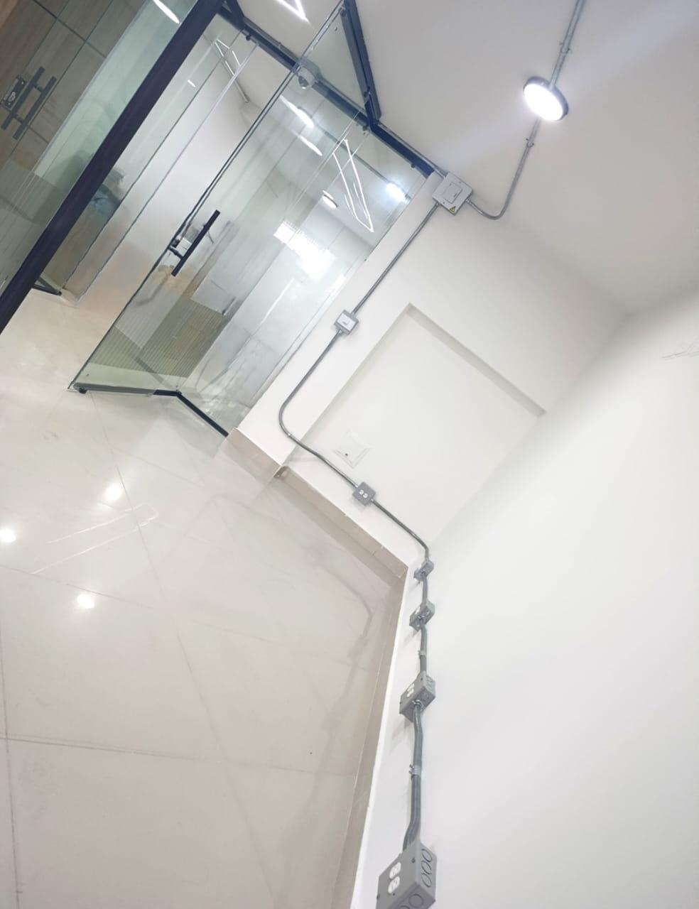 OFICINA EN ARRIENDO LAURELES COD 9918 - Foto 8