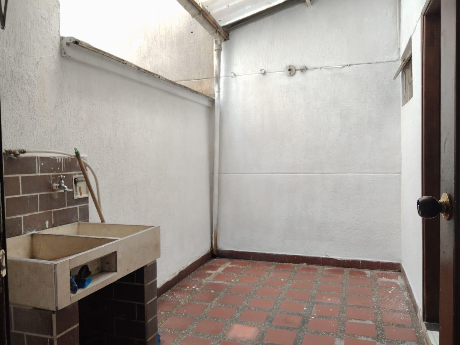 APARTAMENTO EN VENTA EN CENTRO COD 9970 - Foto 2