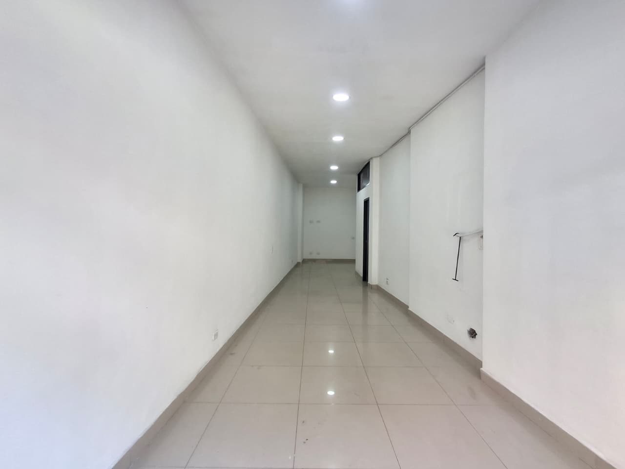 LOCAL EN ARRIENDO EN SABANETA COD 10319