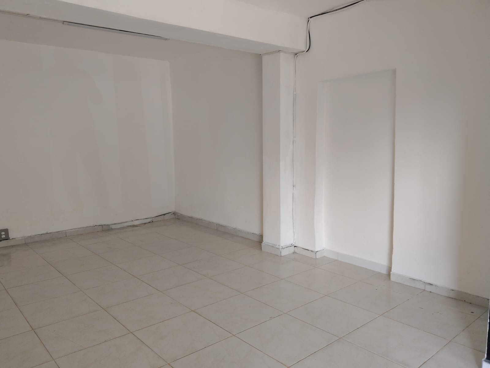 LOCAL EN ARRIENDO EN MANRIQUE  COD 10798  - Foto 2