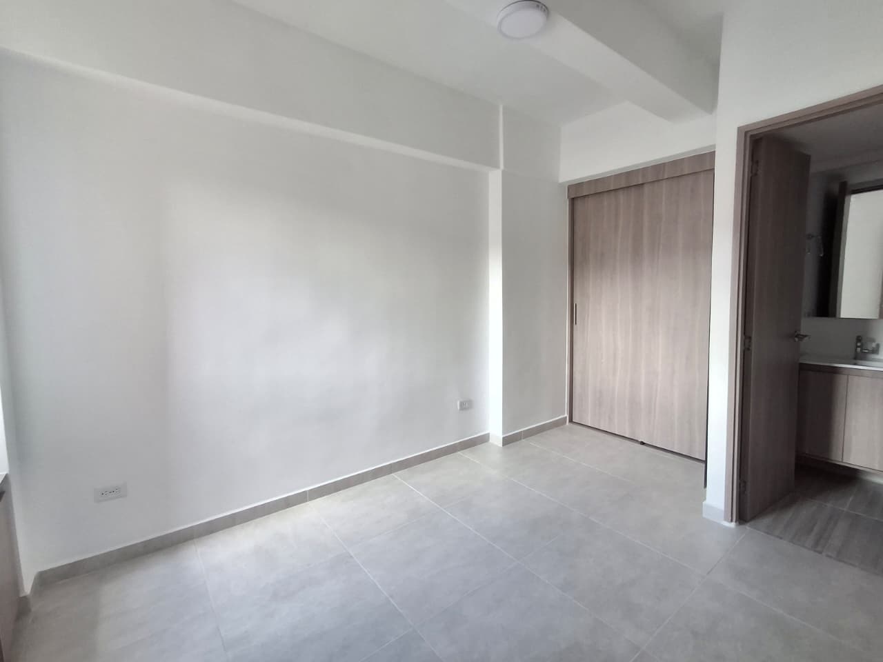APARTAMENTO EN VENTA EN RIONEGRO COD 10880 - Foto 4