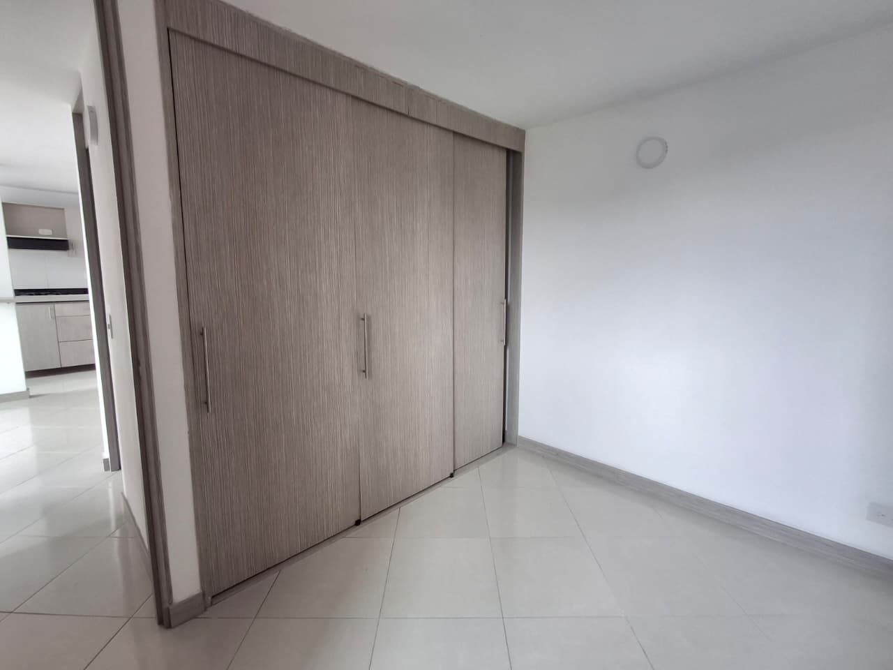 APARTAMENTO EN ARRIENDO SAN ANTONIO DE PRADO COD 10915 - Foto 8