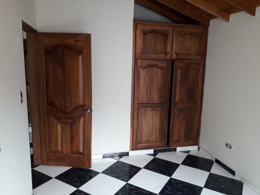 CASA EN VENTA EN LOS ANGELES COD 5608 - Foto 4