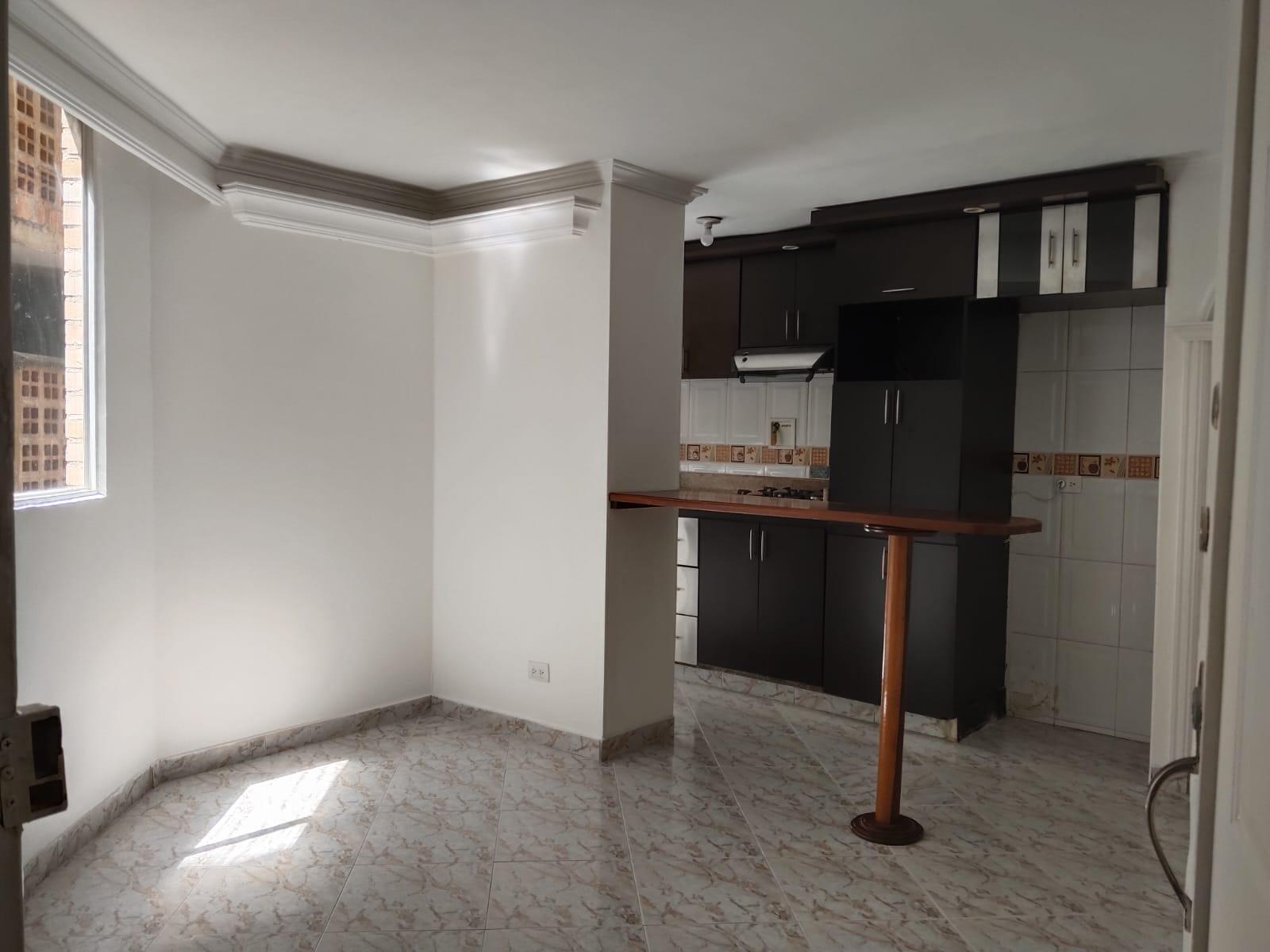 APARTAMENTO EN VENTA EN CENTRO COD 9945