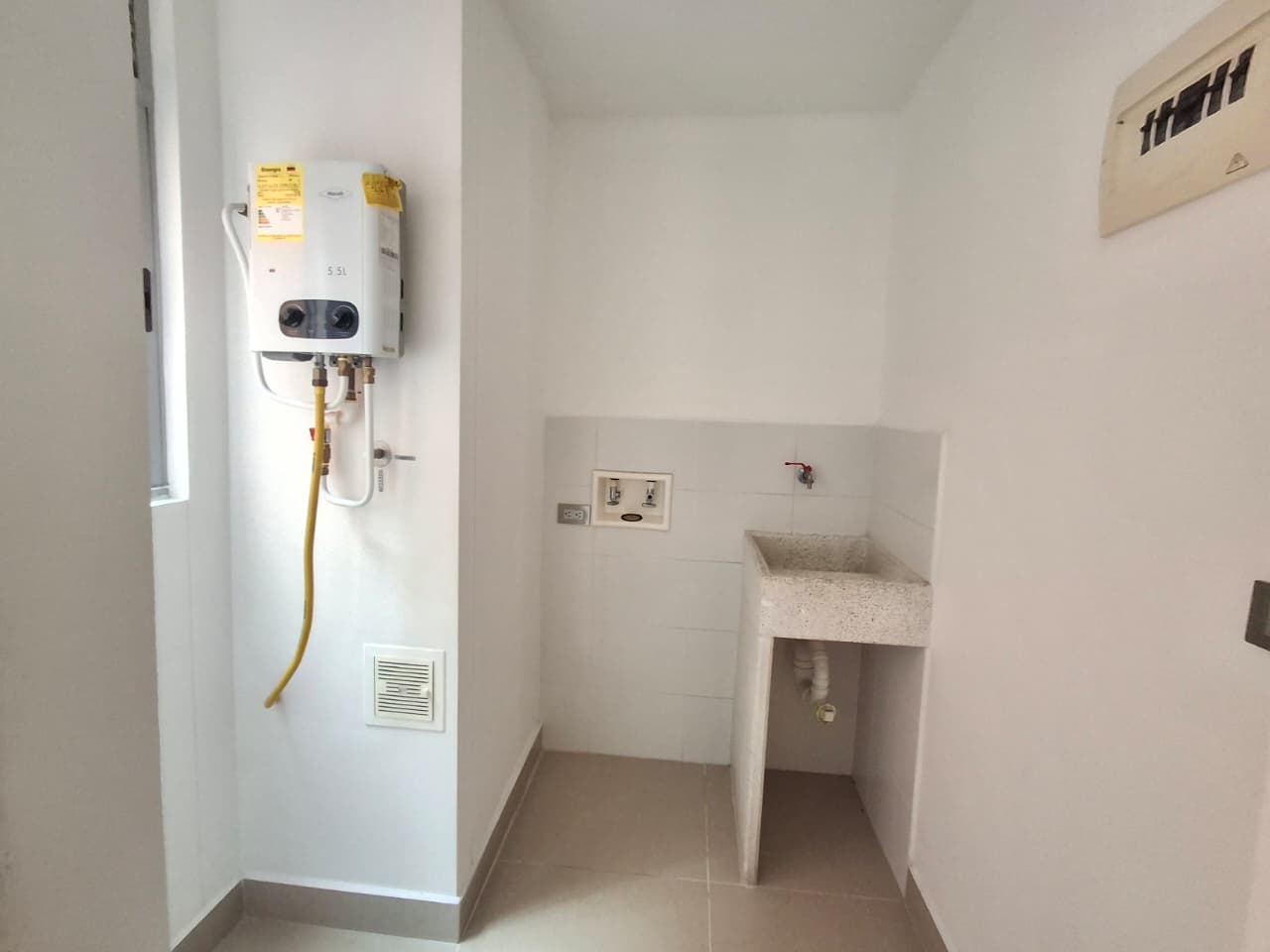 APARTAMENTO EN ARRIENDO EN SABANETA COD 10314 - Foto 12