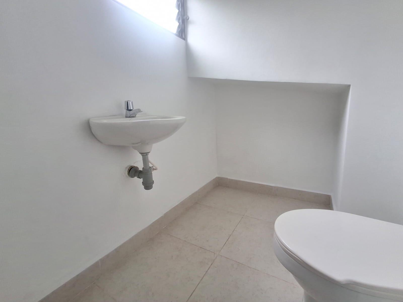 OFICINA EN ARRIENDO EN ENVIGADO COD 10630 - Foto 2