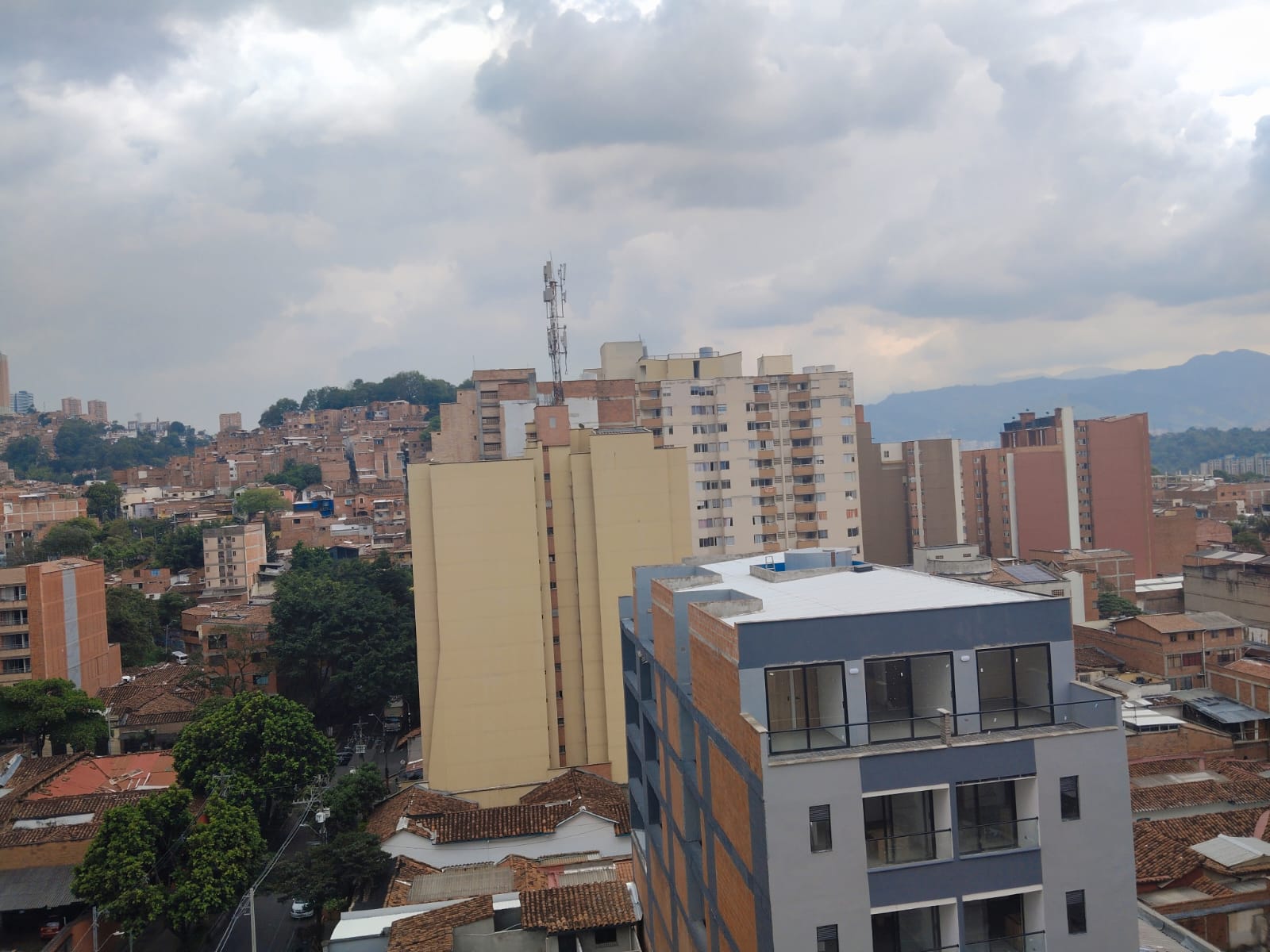 APARTAMENTO EN ARRIENDO EN LA CANDELARIA  COD 10809  - Foto 7