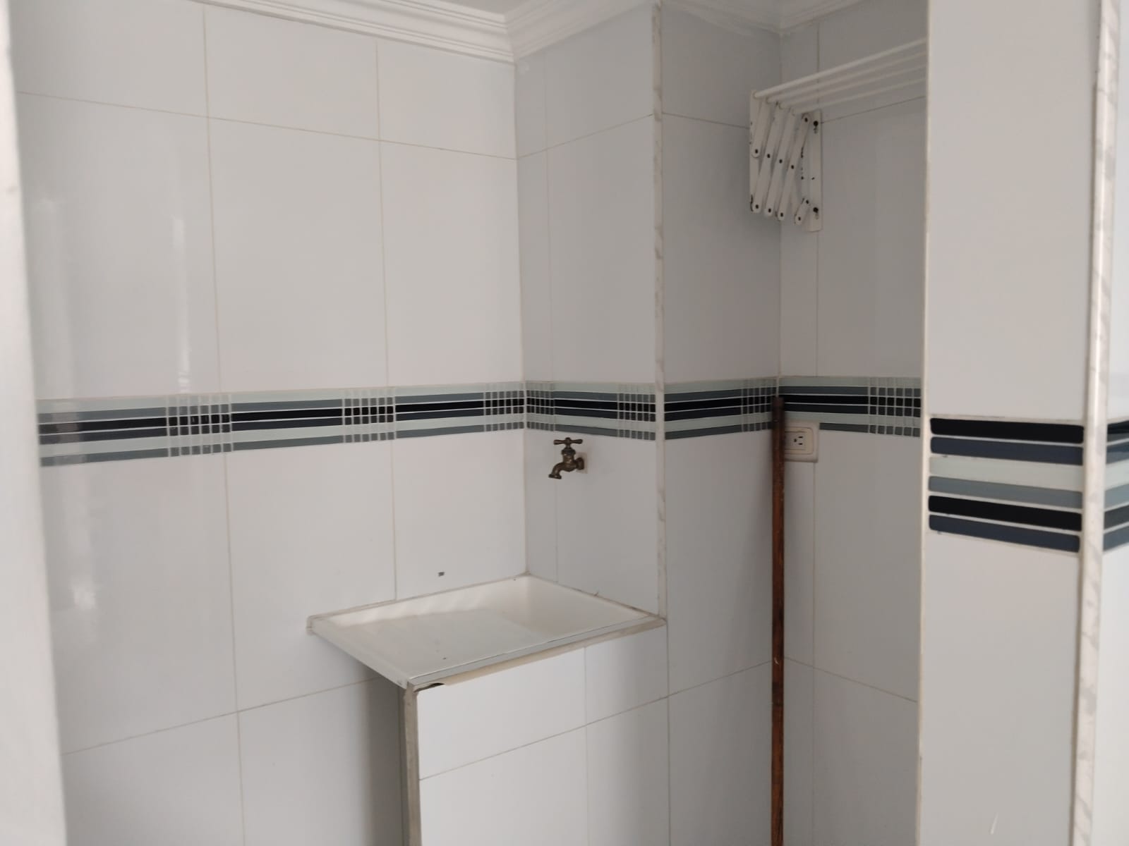 APARTAESTUDIO EN ARRIENDO EN LA CANDELARIA COD 10811  - Foto 5